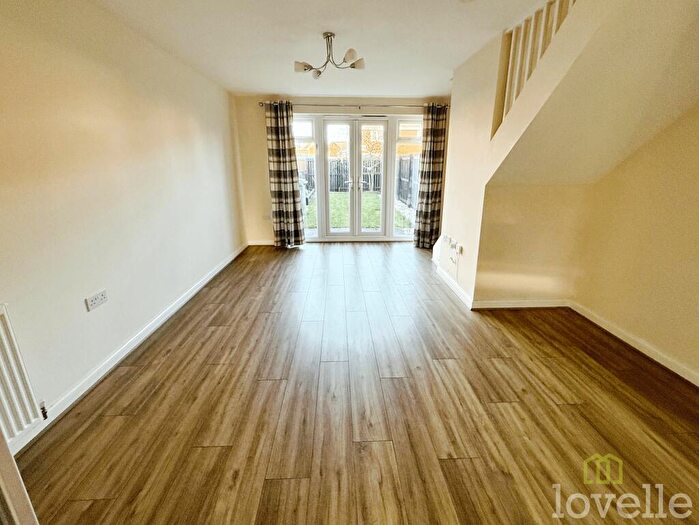 2 Bedroom End Of Terrace House To Rent In Sunningdale Way, Gainsborough, DN21