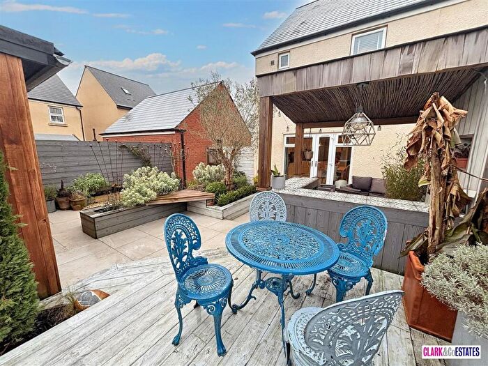 2 Bedroom Semi-Detached House For Sale In Market Mews, Exeter, EX2