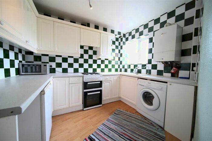 3 Bedroom Flat To Rent In A, Onslow Parade Hampden Square, Southgate, N14