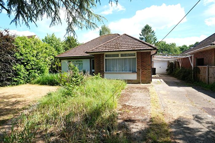 2 Bedroom Bungalow For Sale In Tavells Lane, Marchwood, SO40