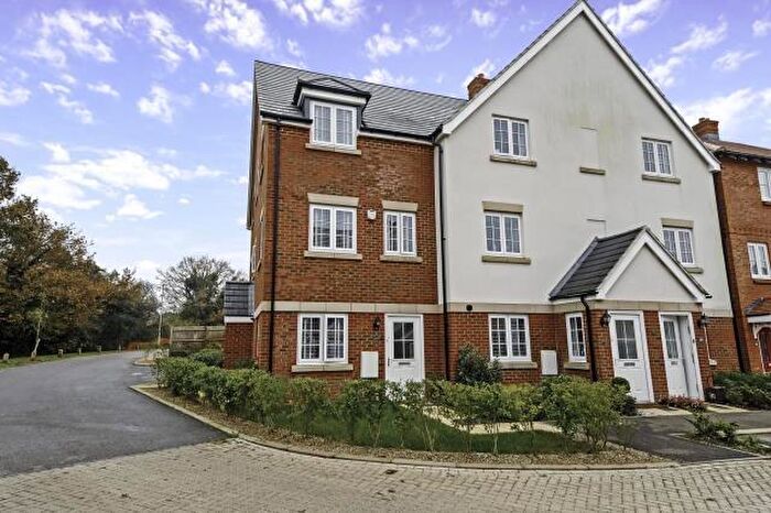 4 Bedroom Town House To Rent In Kingshill Drive, High Wycombe, HP13