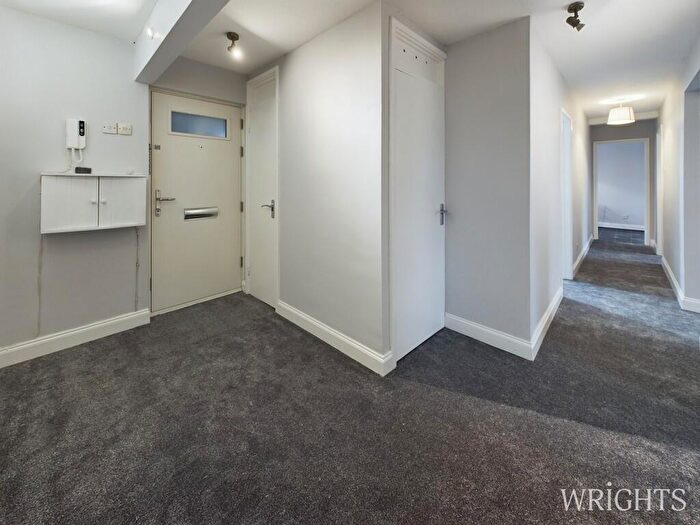 2 Bedroom Apartment To Rent In Kingscroft, Welwyn Garden City, AL7