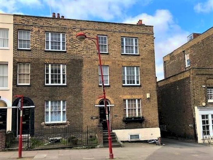 2 Bedroom Flat To Rent In Star Hill, Rochester, ME1