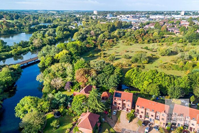 3 Bedroom Semi-Detached House For Sale In Thorpe Hall Close, Norwich, Norfolk, NR7