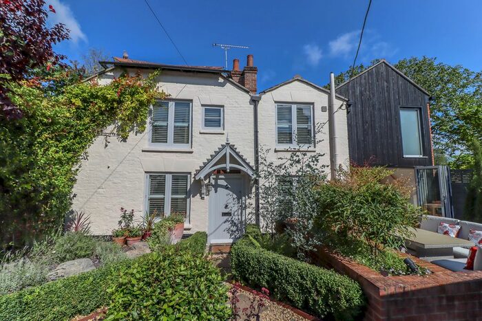 4 Bedroom Cottage For Sale In Broughton, Stockbridge, Hampshire, SO20