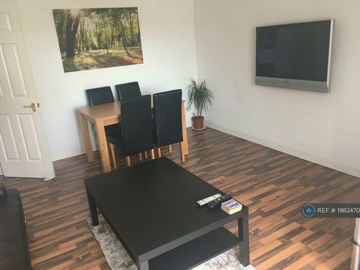 2 Bedroom Flat To Rent In Golfhill Drive, Glasgow, G31