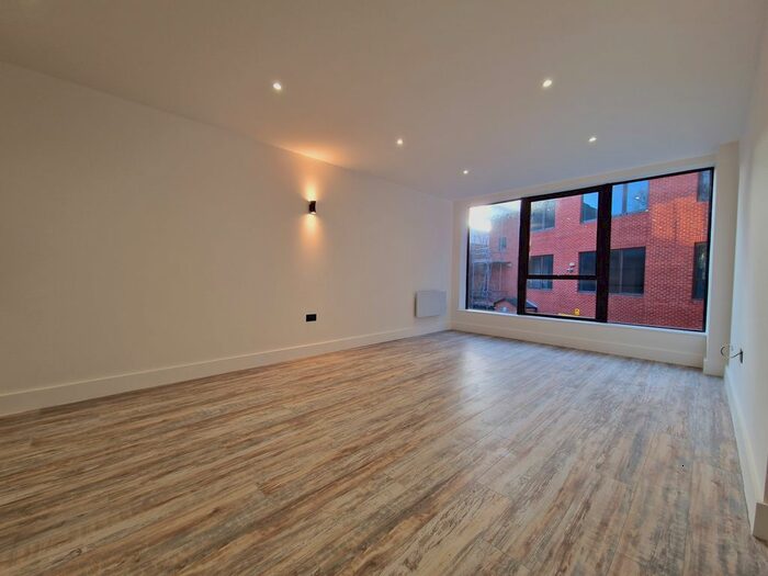 2 Bedroom Flat To Rent In Clarence Street, Swindon, SN1