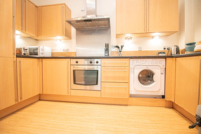 2 Bedroom Apartment To Rent In Cathedral Road, Pontcanna, Cardiff, CF11