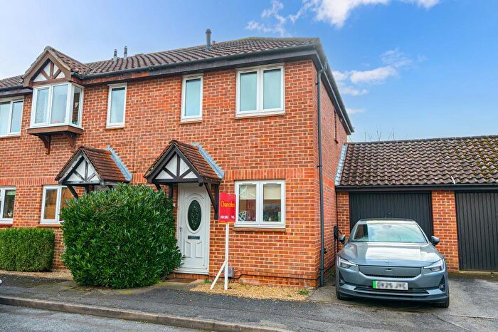 2 Bedroom End Of Terrace House For Sale In Nene Grove, Didcot, OX11