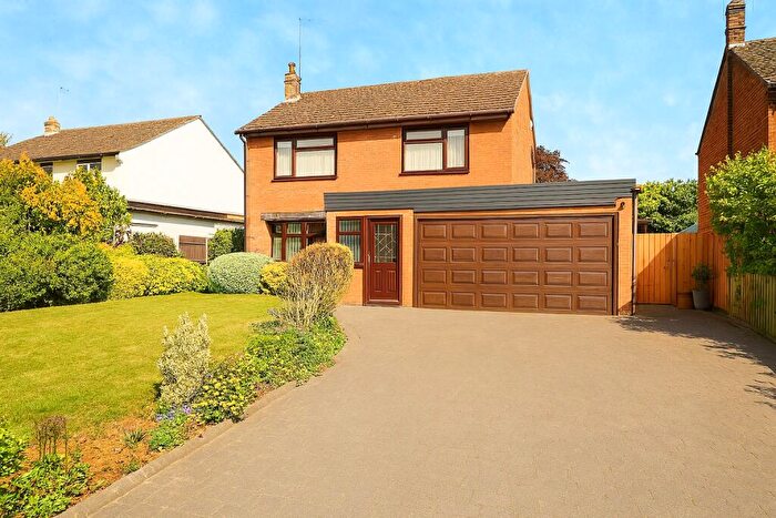 4 Bedroom Detached House For Sale In The Moors Drive, Middleton Cheney, Banbury, OX17