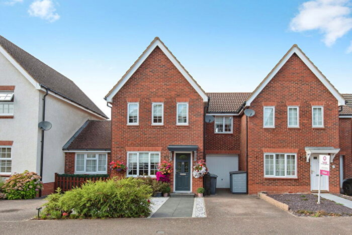 3 Bedroom Link Detached House For Sale In Coneygate, Meppershall, Shefford, SG17