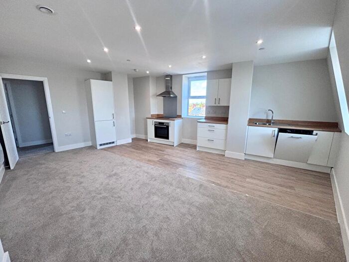 2 Bedroom Apartment To Rent In George Street, Hull, HU1