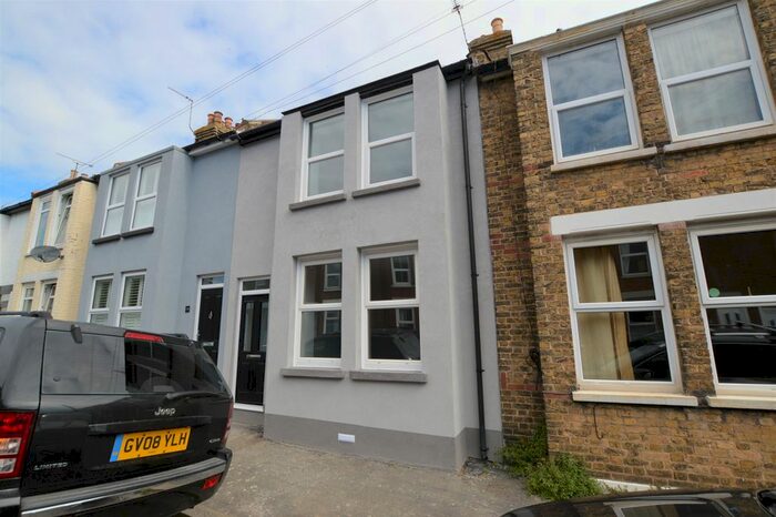 3 Bedroom Terraced House To Rent In Howard Road, Broadstairs, CT10