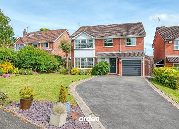 5 Bedroom Detached House For Sale In Reynard Close, Redditch, B97