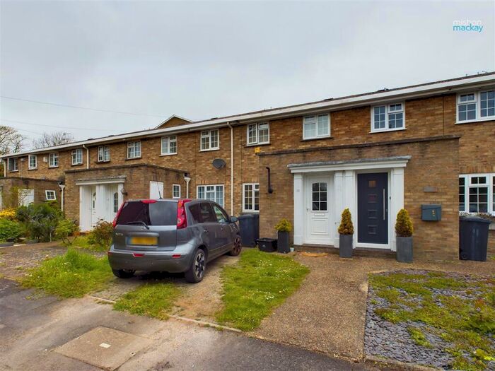 3 Bedroom House To Rent In Barry Walk, Brighton, BN2
