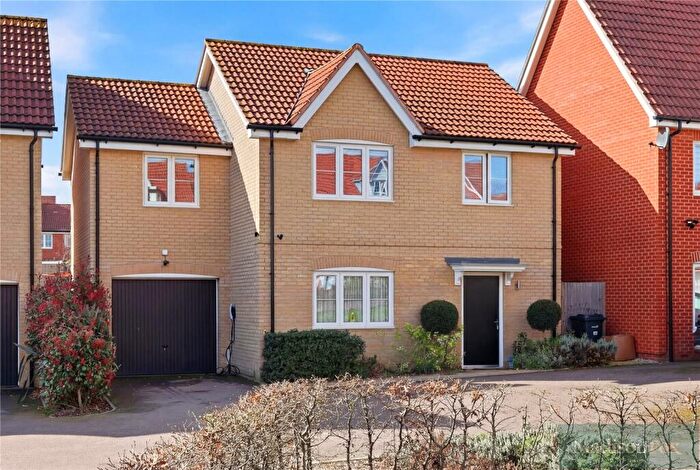 4 Bedroom Detached House For Sale In Chalkhill Close, Chigwell, IG7