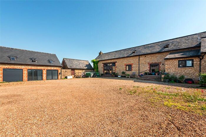 4 Bedroom Barn Conversion For Sale In Hungate End Farm, Hanslope, Milton Keynes, Buckinghamshire, MK19