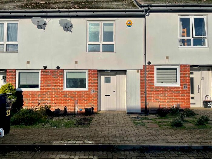 2 Bedroom Terraced House To Rent In Nursery Grove, Gravesend, DA11