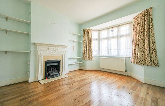 2 Bedroom Semi Detached House For Sale In Davidson Road, Croydon, CR0
