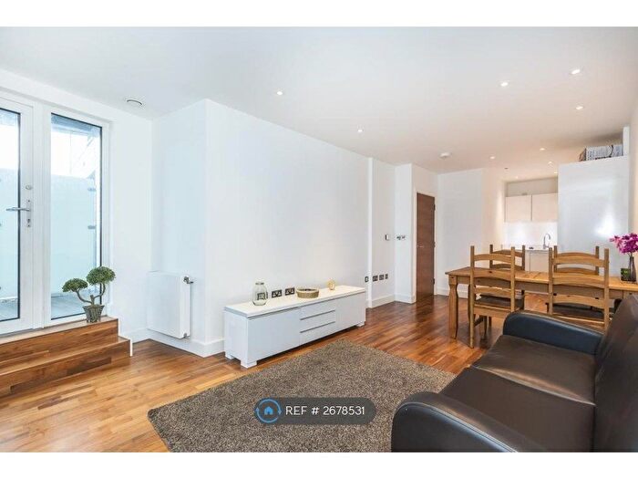 1 Bedroom Flat To Rent In Bellville House, London, SE10