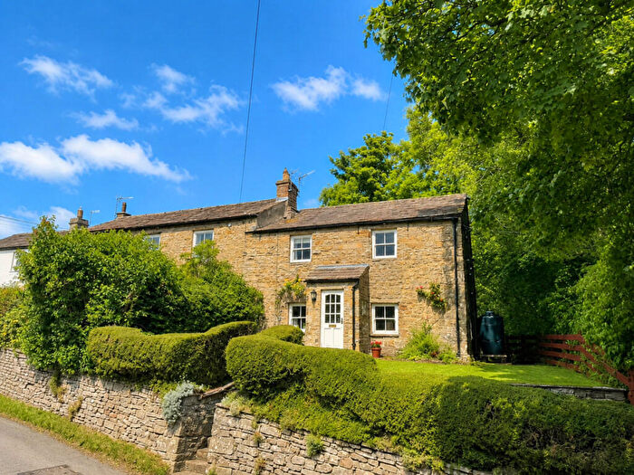 3 Bedroom Semi-Detached House For Sale In Beech Cottage, Carlton, DL8
