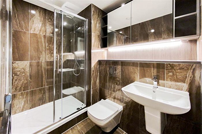 2 Bedroom Apartment To Rent In East Tower, Deansgate Square, M15