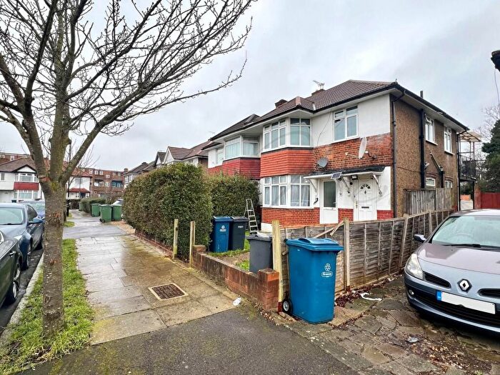 2 Bedroom Maisonette To Rent In Everton Drive, Stanmore, HA7