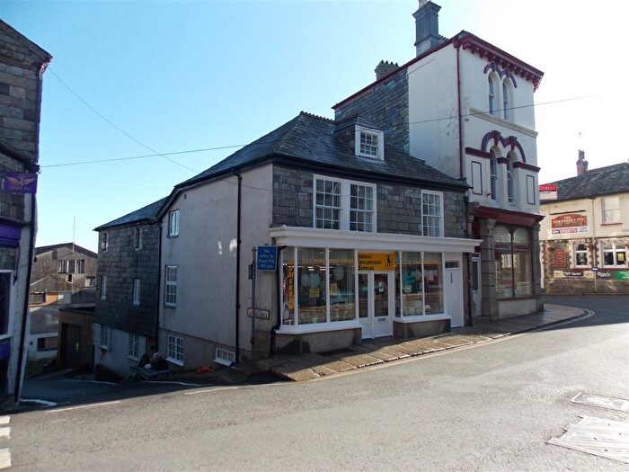 2 Bedroom Maisonette To Rent In Southgate Place, Launceston, PL15