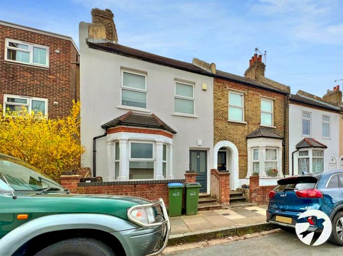 2 Bedroom End Of Terrace House To Rent In Alabama Street, London, SE18