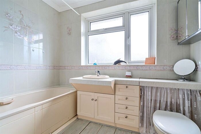 3 Bedroom End Of Terrace House For Sale In Hatherall Road, Maidstone, ME14