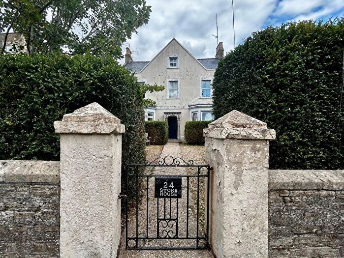 1 Bedroom Flat To Rent In Stoke House, Christchurch Street West, Frome, BA11