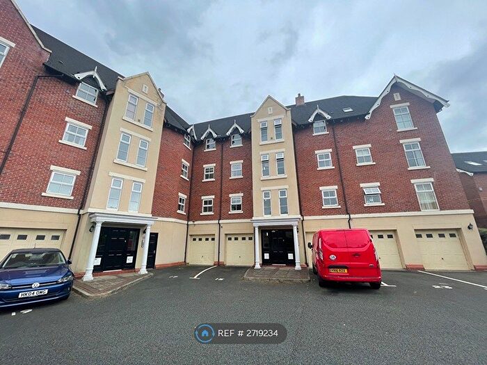 2 Bedroom Flat To Rent In Tiverton Court, Northwich, CW9
