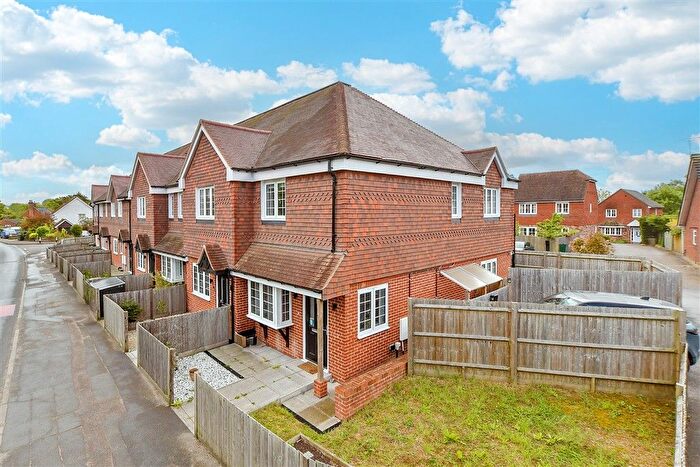 2 Bedroom Flat For Sale In Bishop Close, High Halden, Ashford, Kent, TN26