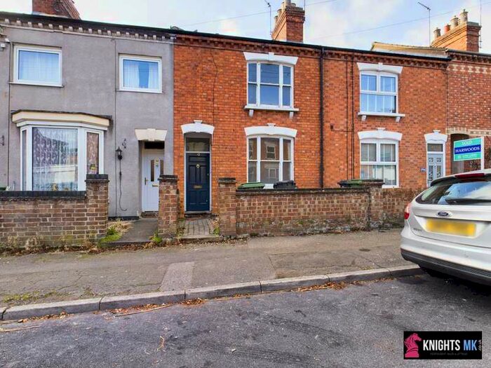 3 Bedroom Terraced House To Rent In College Street, Wellingborough, NN8