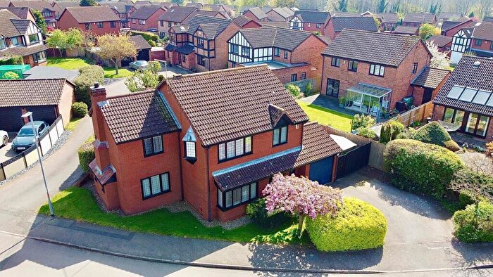 4 Bedroom Detached House For Sale In Hobby Close, East Hunsbury, Northampton, NN4