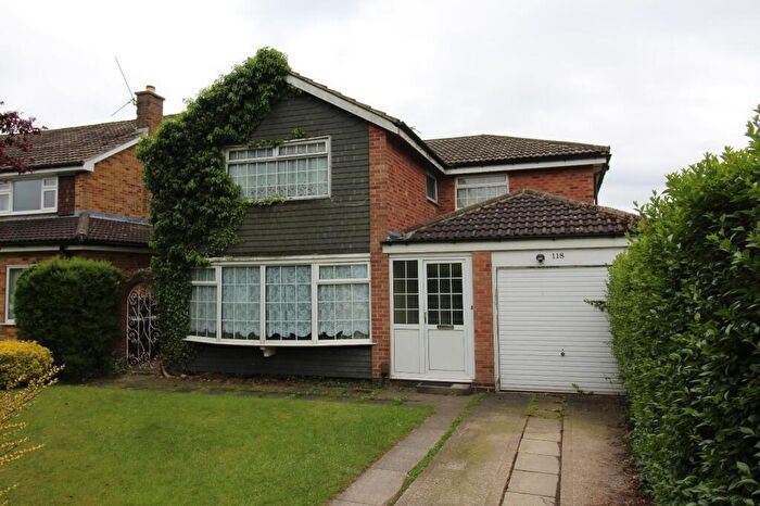 4 Bedroom Detached House To Rent In Wigton Lane, Leeds, West Yorkshire, Uk, LS17