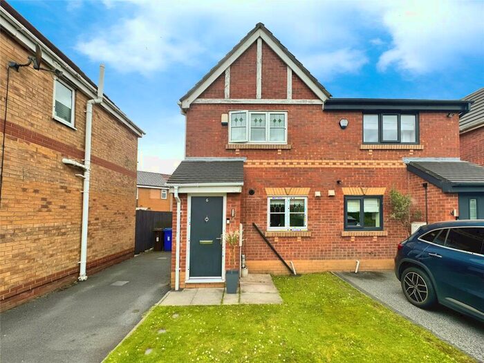 2 Bedroom Semi-Detached House To Rent In Carlisle Street, Pendlebury, Swinton, Manchester, M27