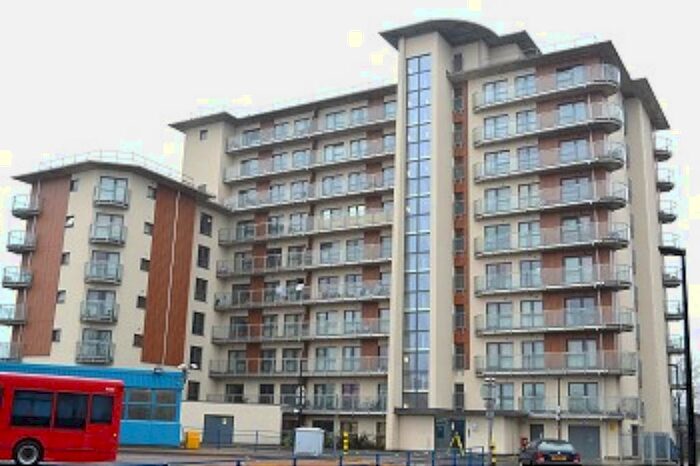 2 Bedroom Apartment To Rent In Atlanta Boulevard, Romford, RM1