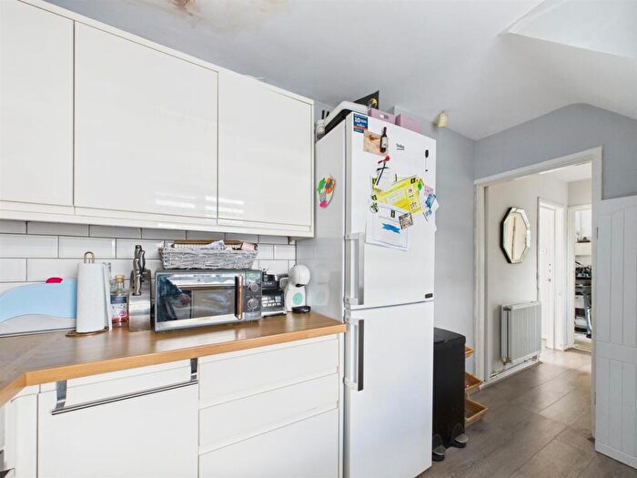 3 Bedroom Terraced House For Sale In Curlew Way, Wirral, CH46