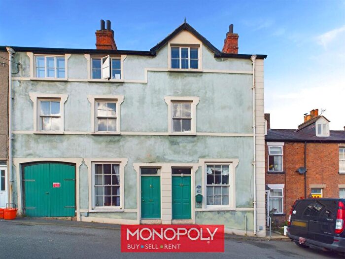 4 Bedroom Property For Sale In Park Street, Denbigh, LL16