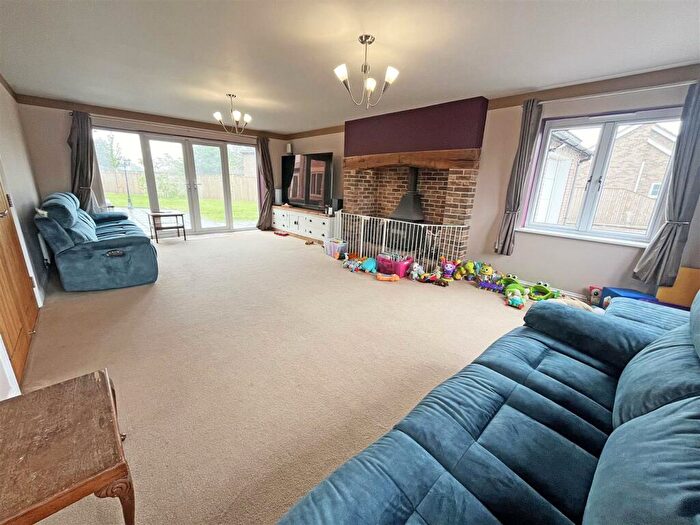 5 Bedroom Detached House For Sale In Barbers Drove North, Crowland, Peterborough, PE6