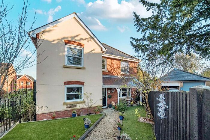 4 Bedroom House For Sale In New Inn Court, Sarisbury Green, SO31