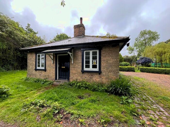 2 Bedroom Detached Bungalow To Rent In Somerby, Gainsborough, DN21