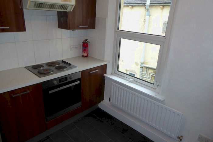 2 Bedroom Flat To Rent In Albert Road, Morecambe, LA4