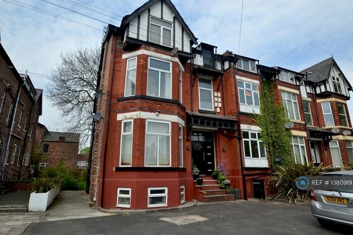 1 Bedroom Flat To Rent In Withington Road, Manchester, M16