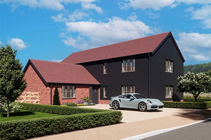 3 Bedroom Detached House For Sale In Ridgeway Close, Dagnall, HP4