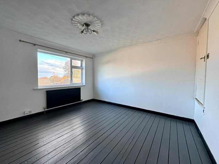 1 Bedroom Apartment For Sale In Westfield Avenue, Thurlstone, S36
