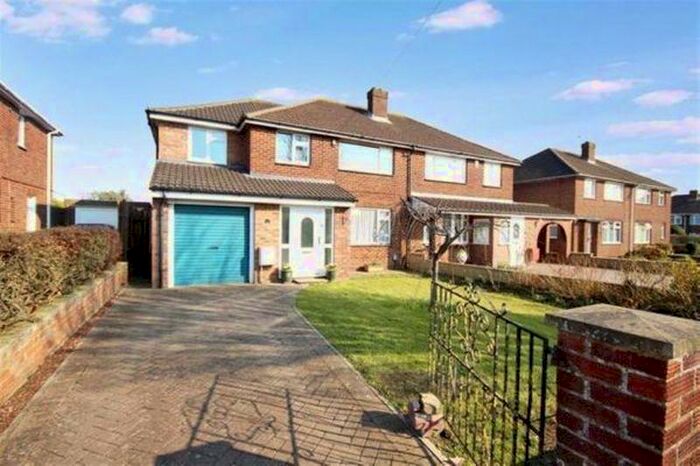 5 Bedroom Semi-Detached House To Rent In Refurbished Bed House To Rent, Wheeler Avenue, Swindon, SN2