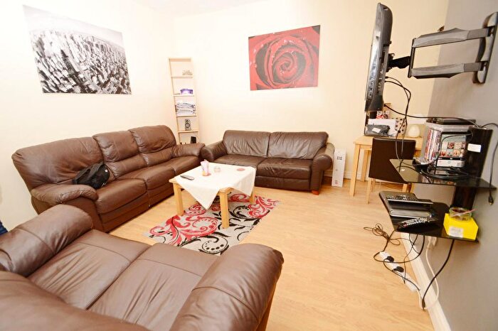 5 Bedroom Terraced House To Rent In Moseley Road, Fallowfield, Manchester, M14