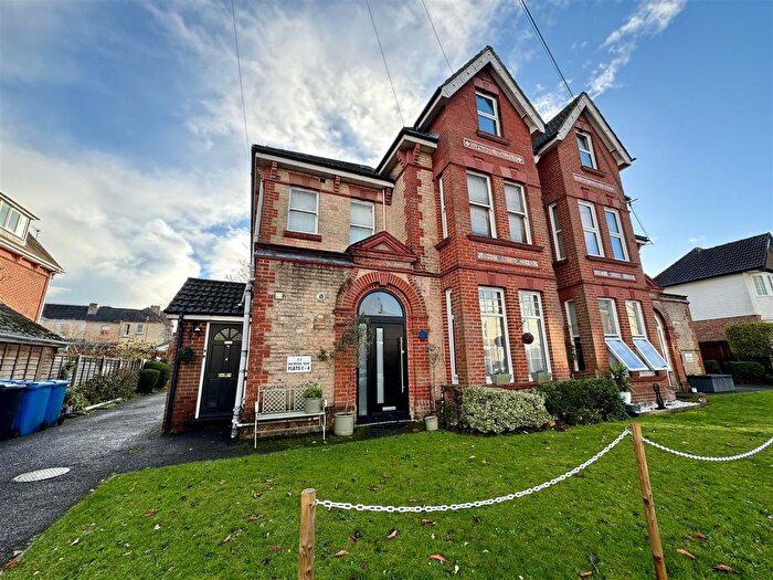 1 Bedroom Flat To Rent In Balmoral Road, Lower Parkstone, Poole, BH14